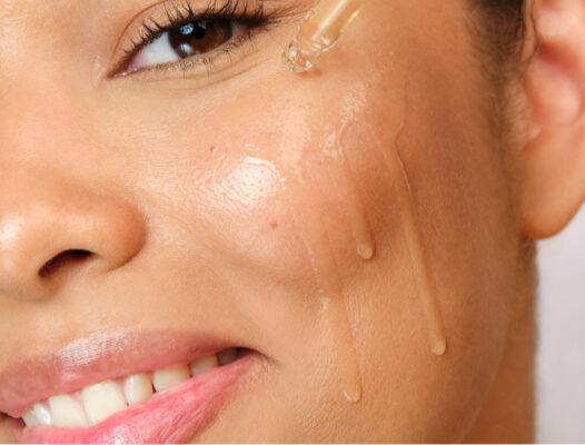 Moisturizing-serum-for-age-routine
